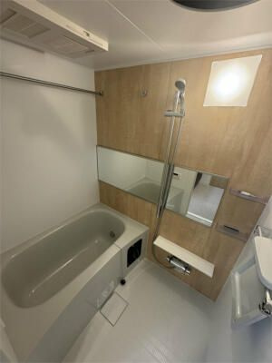 石見ビルの浴室