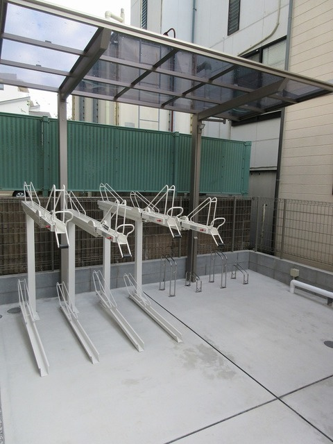 ビエント湘南のその他共用部分|屋根付き敷地内駐輪場