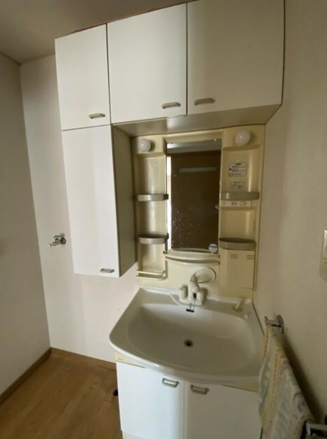 和歌山市福島の独立洗面台