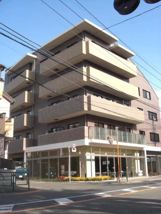 プレミールコートの外観