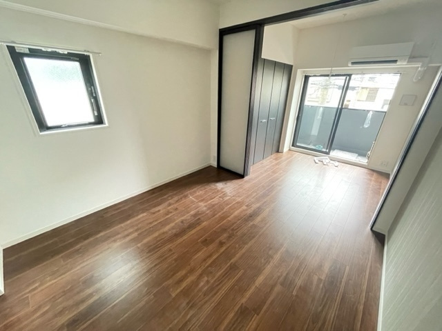 Ｓ－ＲＥＳＩＤＥＮＣＥ天満町ｂａｒｋの居間・リビング