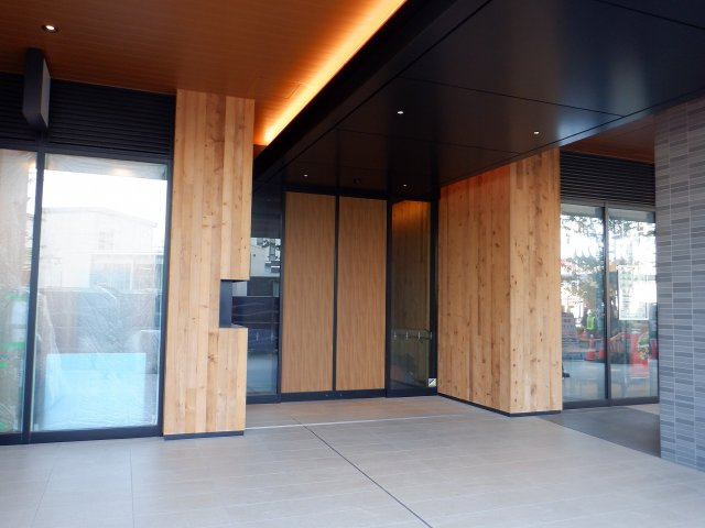 THE TOWER JUJOのエントランス