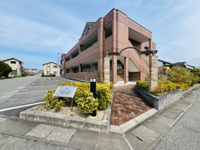 【外観】 | ホワイトベル | 外観写真（昼）