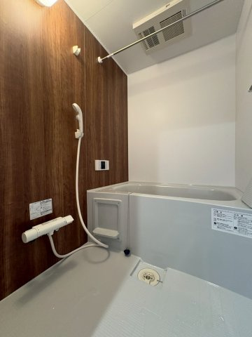 イル・フィオーレ一津屋の浴室