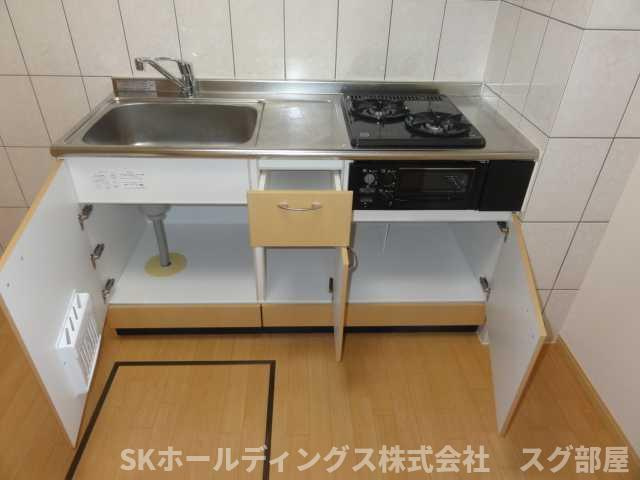 サン・ブライトの収納|キッチン収納下