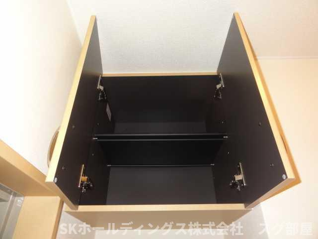 サン・ブライトのその他|下足箱上