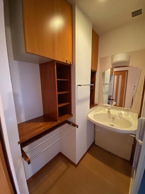 ドムスメルベーユの独立洗面台