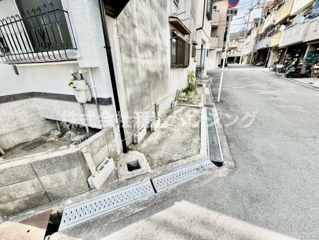 高柳7丁目貸家の駐車場