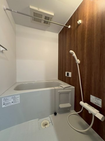 イル・フィオーレ一津屋の浴室