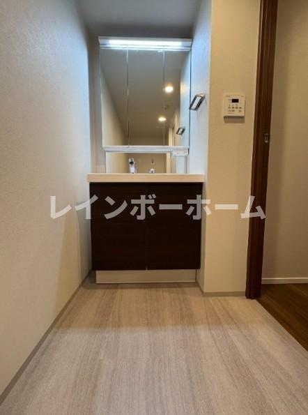 PJツリーネストの独立洗面台