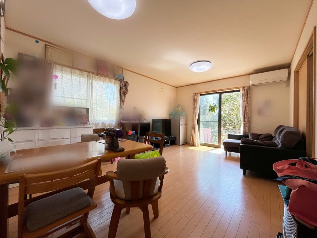 【居間・リビング】 | 行田市南河原　中古戸建　