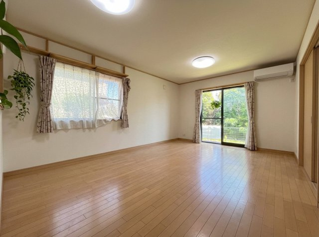 【居間・リビング】 | 行田市南河原　中古戸建　