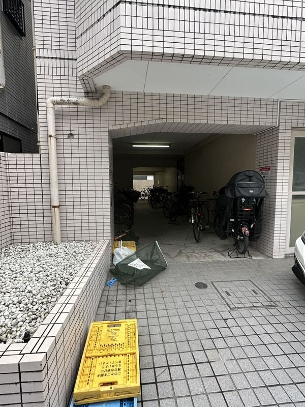 幸町マンションのエントランス