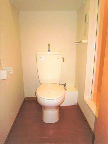 【トイレ】 | レオパレスHSIRIVER | 画像9