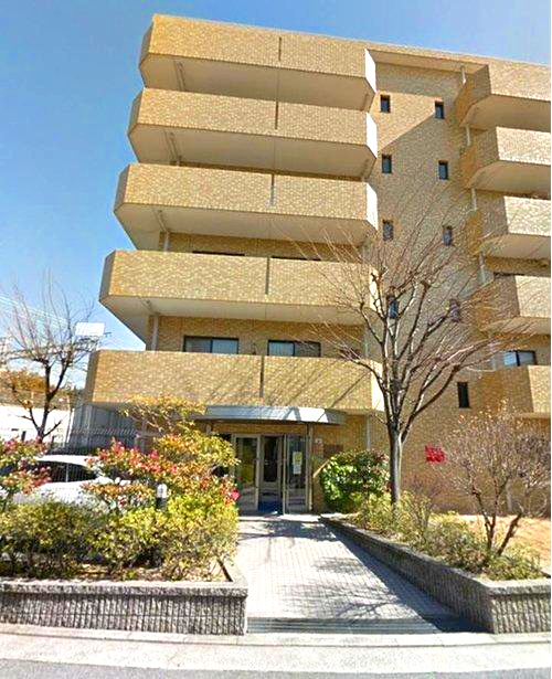 ロイヤルシャトー夙川公園の外観|ＪＲ【さくら夙川】　徒歩7分
阪急【夙川】　徒歩7分
阪神【香櫨園】　徒歩7分