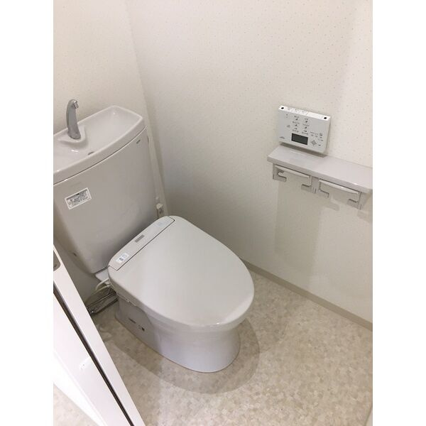 Ｊ.ＳＫＹ.ＢＬＤＧビルのトイレ