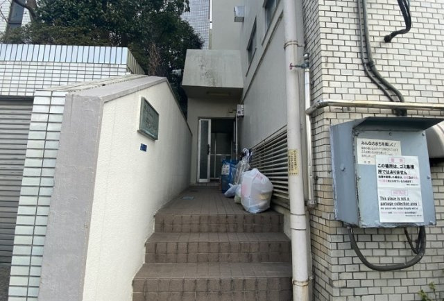 シャトーサンケイのエントランス