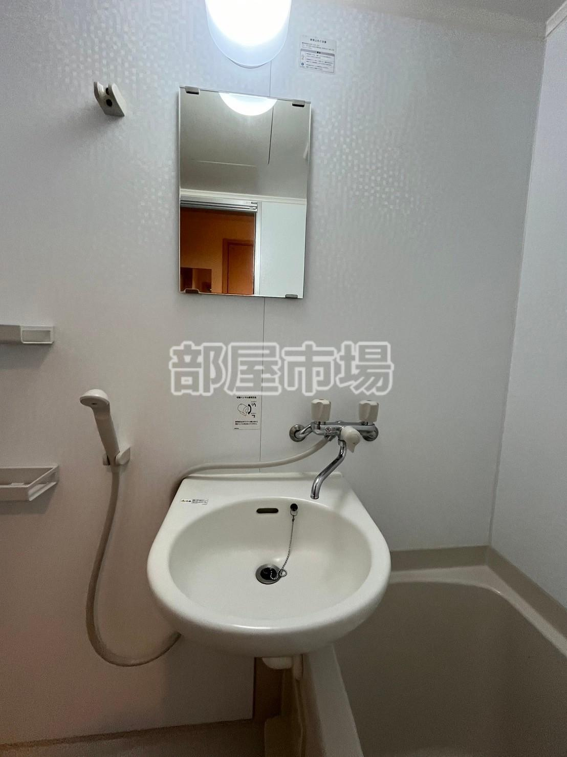 グランシャレー千束の洗面所