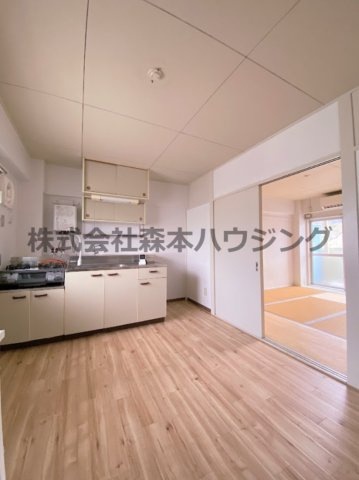 【居間・リビング】 | 　ビレッジハウス倉治3号棟 | ゆったり過ごせる居間です