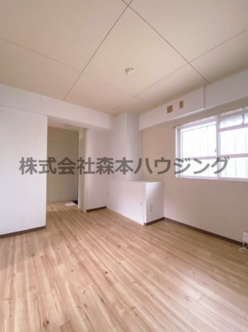 【居間・リビング】 | 　ビレッジハウス倉治3号棟 | きれいな居間です