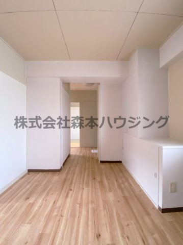 【居間・リビング】 | 　ビレッジハウス倉治3号棟 | 使いやすい居間です