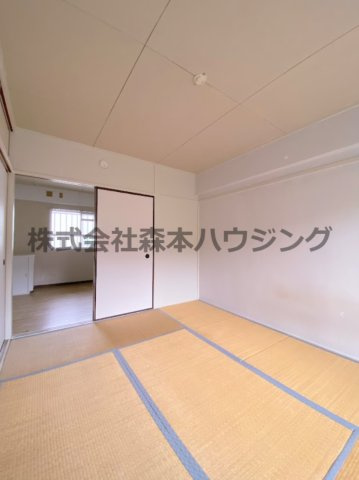 【和室】 | 　ビレッジハウス倉治3号棟 | い草の香りが落ち着く素敵な和室です