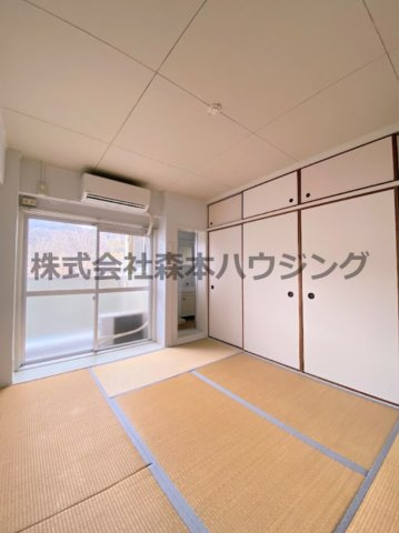 【和室】 | 　ビレッジハウス倉治3号棟 | リビングスペース代わりに使えそうな和室です