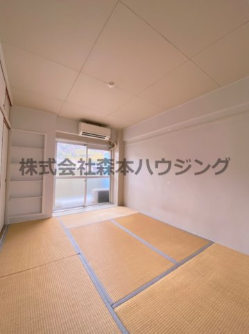 【和室】 | 　ビレッジハウス倉治3号棟 | 明るい和室です