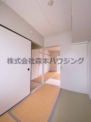【和室】 | 　ビレッジハウス倉治3号棟 | 和室ならではの温かな和の空間で寛ぎの時間を過ごせます