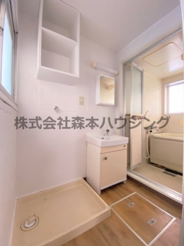 【洗面所】 | 　ビレッジハウス倉治3号棟 | スペースが確保できる洗面所です