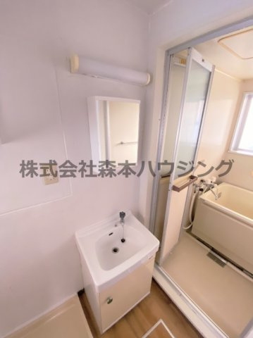 【独立洗面台】 | 　ビレッジハウス倉治3号棟 | 独立洗面台です