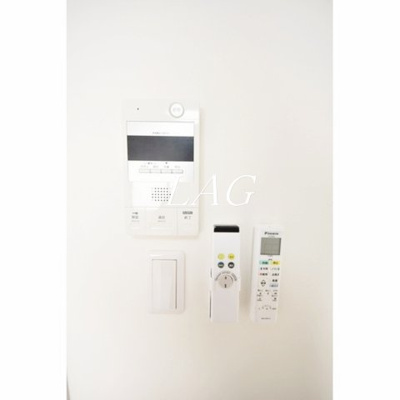 【その他】 | レーヴ扇 | モニター付きインターホンです。