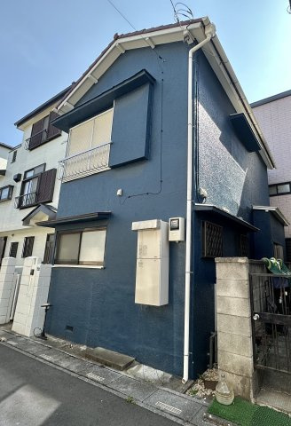 川口芝富士貸家の外観