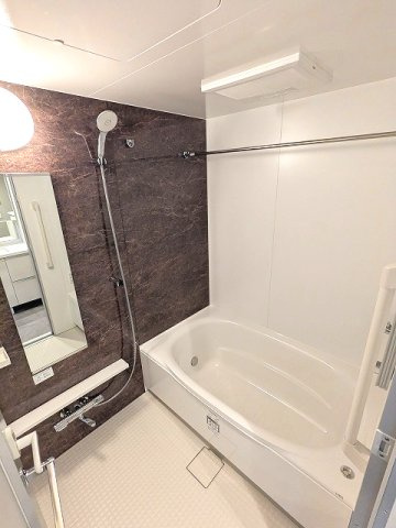BPRレジデンス東日暮里の浴室|追焚オートバス、浴室換気乾燥機、24時間換気機能、ワイドシャワーヘッド