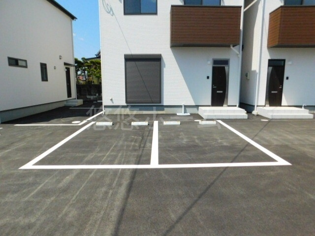 朝倉郡筑前町中牟田のアパートの駐車場