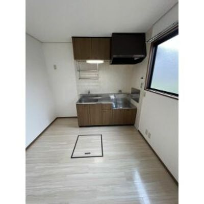 筑紫野市美しが丘南１丁目のアパートのキッチン