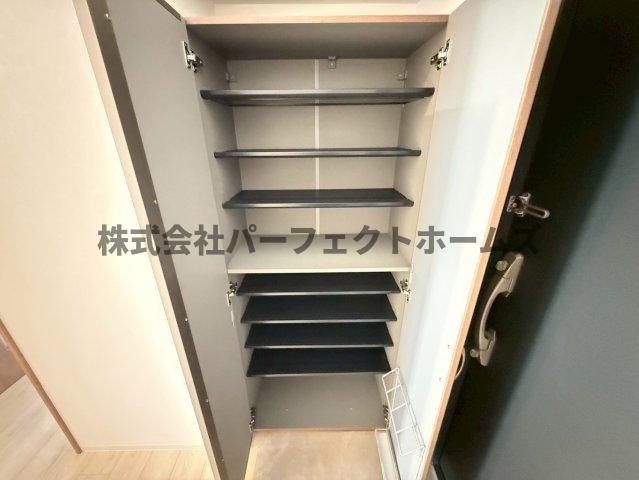 ボンヌ・サンテ枚方公園駅前の収納|便利な収納スペースです