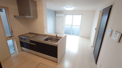 【内装】 | Notre Maison Ⅲ | LDK12.1　エアコン　室内物干し　棚