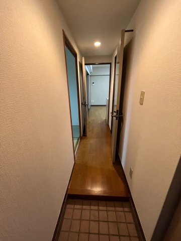 府中市紅葉丘２丁目の賃貸マンションの玄関|※別号室の参考写真です
