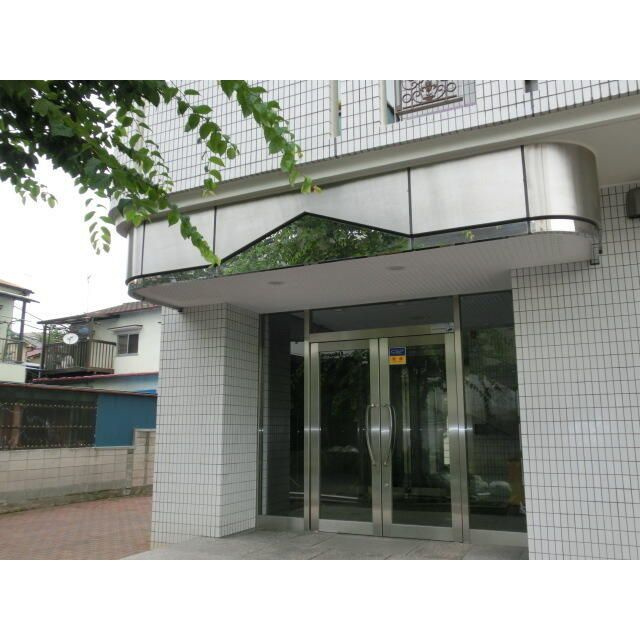 リバーサイドマツモトのエントランス