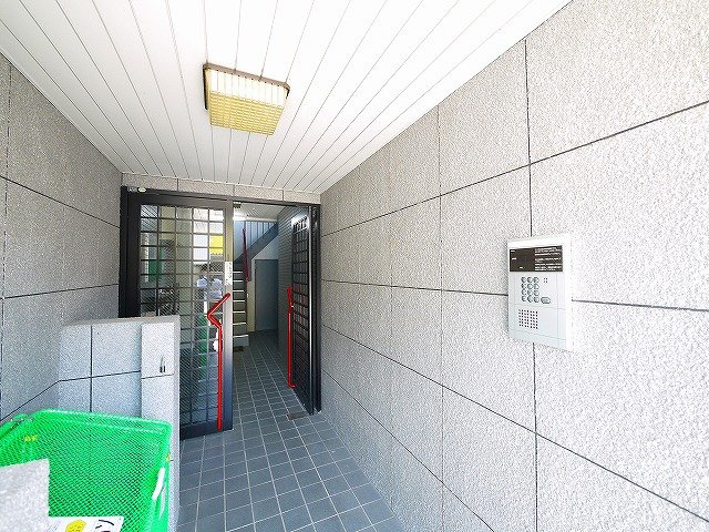 スカイマンションのその他共用部分|清潔なロビーです