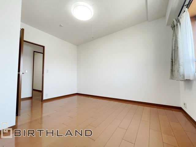 ポレスター鶴見坦　中古マンションの洋室