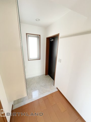 ポレスター鶴見坦　中古マンションの洋室