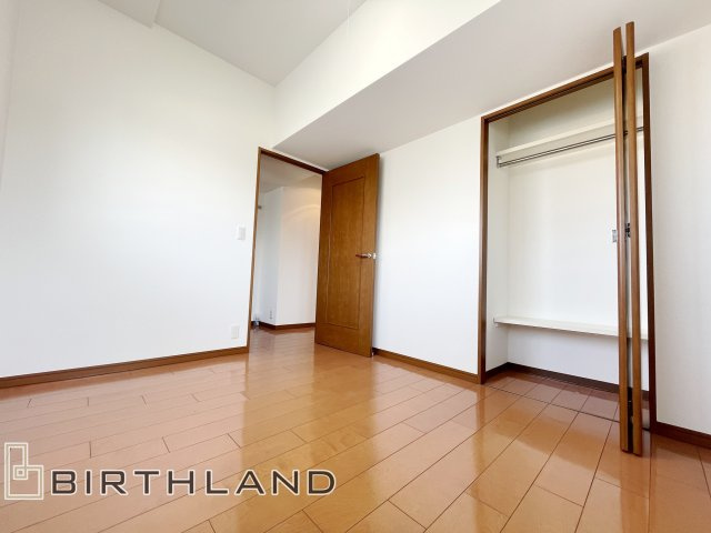 ポレスター鶴見坦　中古マンションの洋室