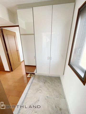 ポレスター鶴見坦　中古マンションの玄関