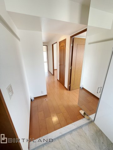 ポレスター鶴見坦　中古マンションの玄関