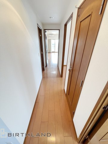 ポレスター鶴見坦　中古マンションの玄関