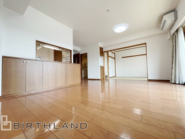 ポレスター鶴見坦　中古マンションの居間・リビング