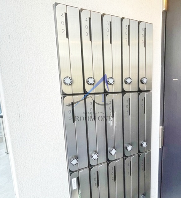 ウィンレックス赤羽二丁目のその他共用部分|集合ポストです。