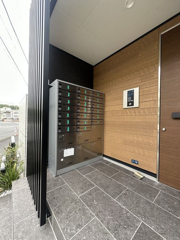 ヴィラ磯子のエントランス